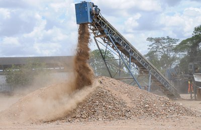 Usina da Prefeitura favorece a sustentabilidade em obras