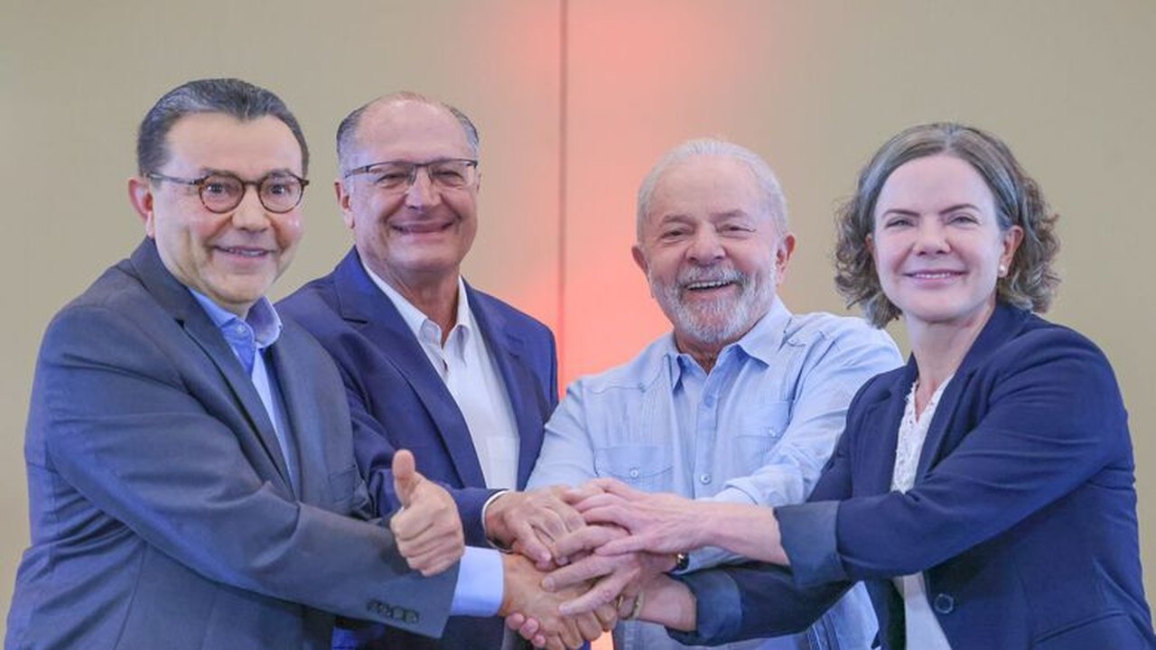 “União para reconstruir o Brasil”, diz Lula após indicação do nome de Alckmin