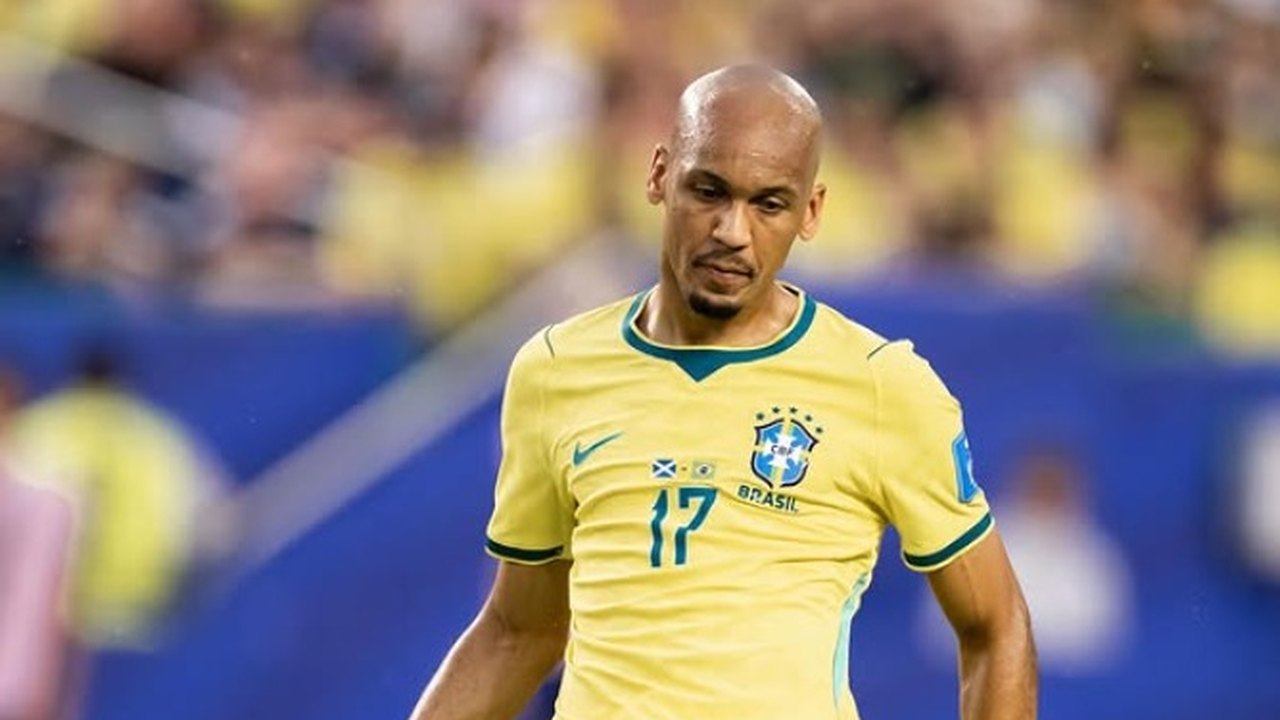 Fabinho reedita parceria com Salah no Trabzonspor e frustra clubes brasileiros