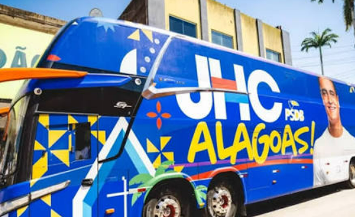 Justiça Eleitoral manda JHC mudar plotagem de ônibus de caravana