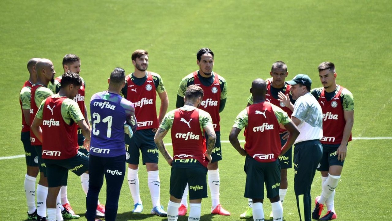Dudu afirma que elenco do Palmeiras reduziu salários para preservar funcionários