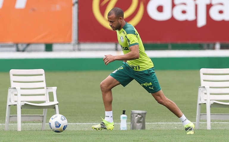 Mayke vê clássico como chance de trazer regularidade de volta ao Palmeiras: 'Estamos preparado'