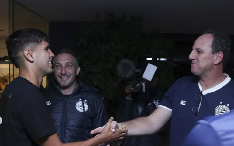 Bahia contrata argentino com passagem pelo Barcelona e renova com Gabriel Xavier e Rezende