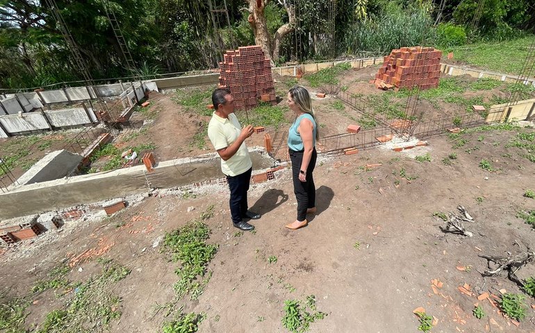 Prefeitura de Anadia inicia construção da nova sede de escola