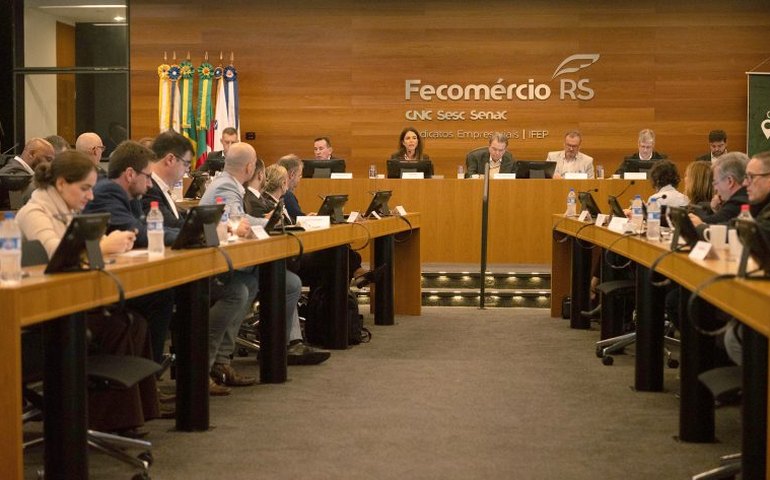 Comissão debate reajuste das faixas do Simples Nacional em Porto Alegre