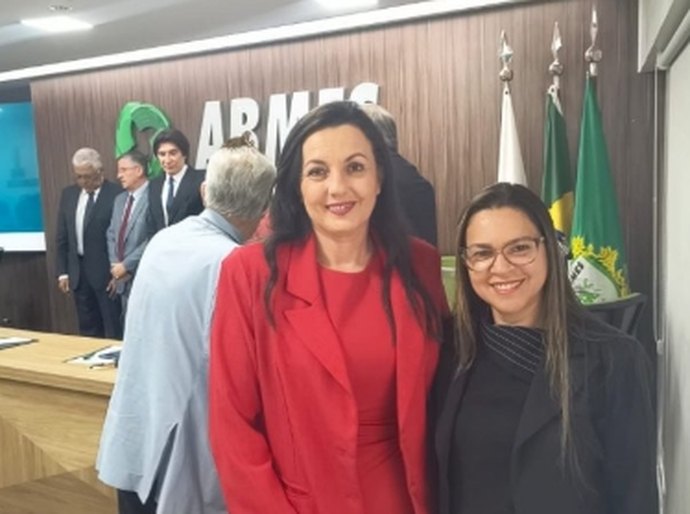 Cesmac participa de seminário nacional em Brasília sobre novas diretrizes para cursos de especialização