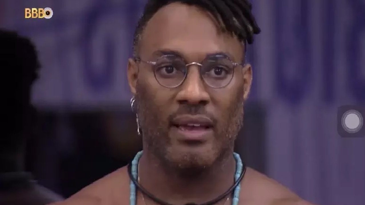 Equipe de Fred Nicácio anuncia processo contra perfis racistas