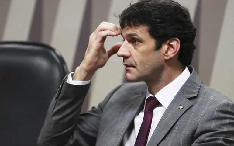 A reconciliação frustrada de Álvaro Antônio