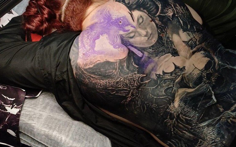 Veja IMAGENS da maior feira de tatuagens do mundo, sediada no Brasil