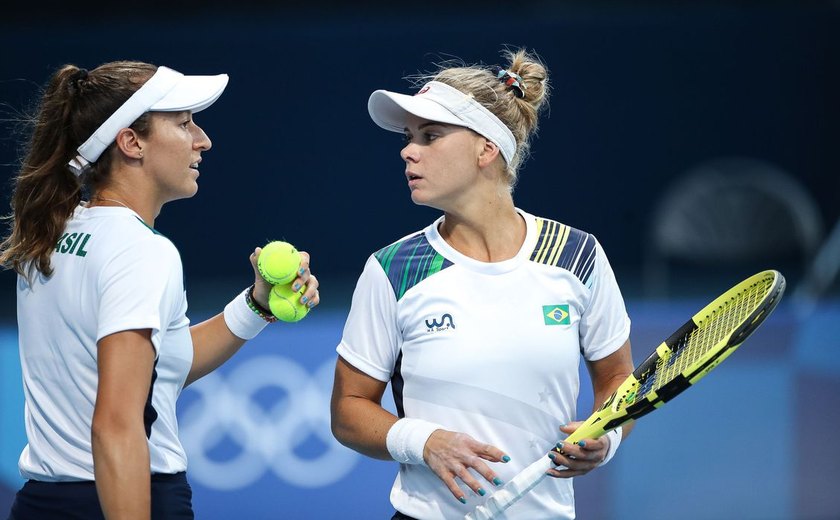 Laura Pigossi e Luisa Stefani perdem semifinal no tênis e vão tentar o bronze