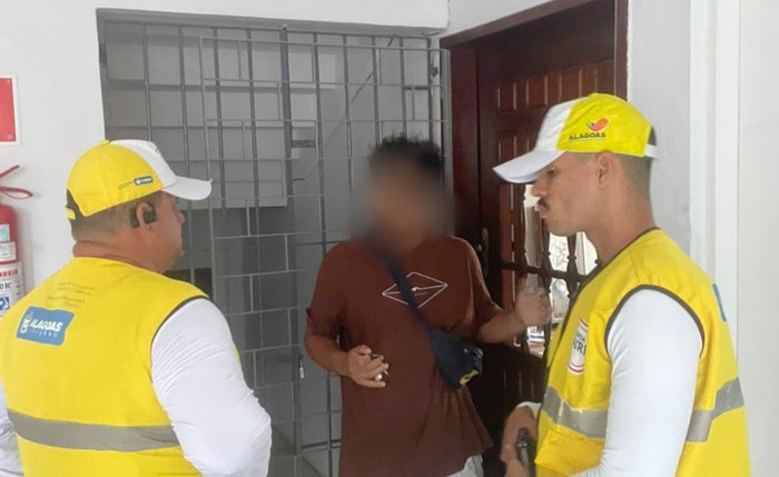 Homem foi preso em um apartamento no bairro da Jatiúca, após solicitar serviço de entrega