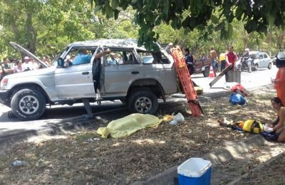 Mulher morre e sete ficam feridos em acidente próximo ao aeroporto 