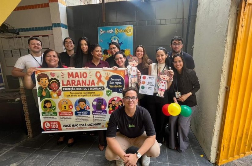 Estudantes de direito do Cesmac promovem ação de conscientização sobre abuso infantil em escola de Maceió