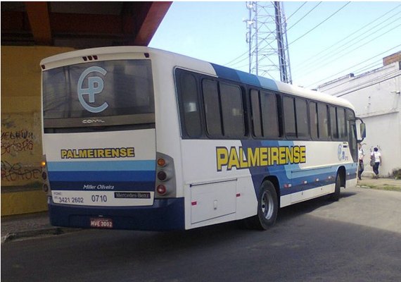 Ônibus intermunicipal é assaltado em viagem de Palmeira a Maceió