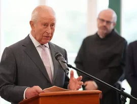 Charles III alerta para riscos da IA e cobra controle sobre avanço da tecnologia