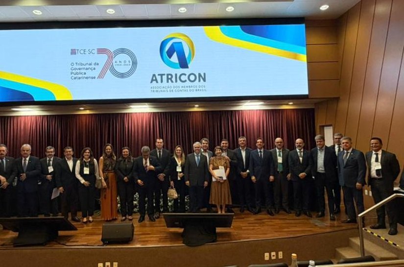Conselheiro Otávio Lessa participa de reunião técnica da Atricon no TCE/SC