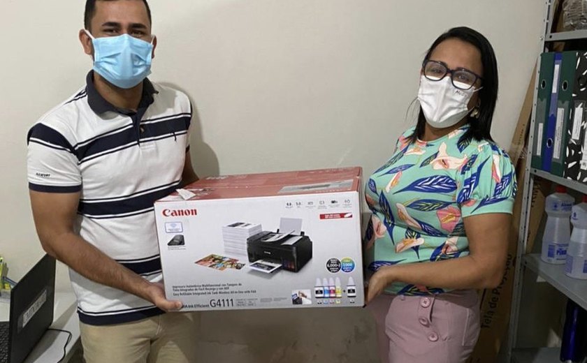 Assistência Social de Anadia entrega equipamento de informática para Conselho Tutelar