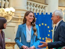 Kate Middleton se diz 'fascinada' por projeto e promete voltar a Reggio Emilia