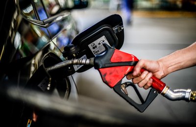 Alagoas tem o 2º menor preço médio da gasolina comum do nordeste e o 8º do Brasil 
