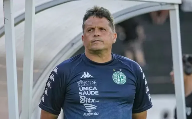 Guarani analisa nomes no mercado para substituir o técnico Claudinei Oliveira