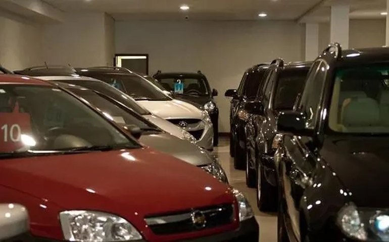Locadoras investiram R$ 55,2 bi na compra de carros em 2022, mostra Abla