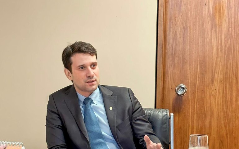 Em novo artigo, deputado federal Daniel Barbosa defende a educação como mecanismo de transformação social