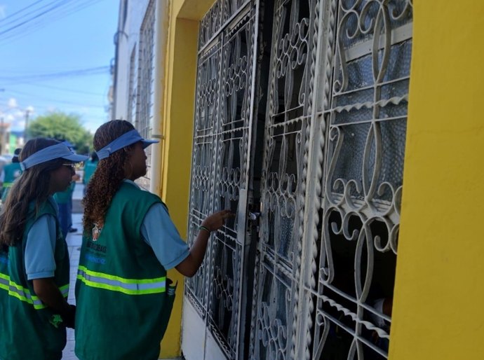 Desenvolvimento Sustentável promove ação de educação ambiental para orientar moradores do Prado