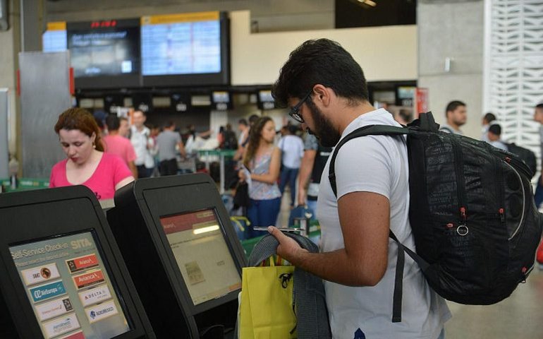 CPI das Pirâmides Financeiras debate preços de passagens com representantes de empresas aéreas