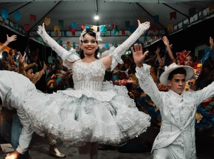 Caravana do Forró 2026 levou apresentações de quadrilhas juninas e shows ao Povoado Chã da Imbira