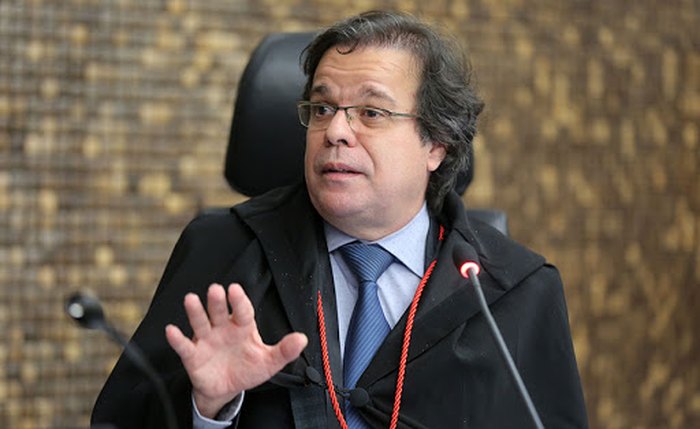 Tutmés Airan assume temporariamente a função de governador do Estado