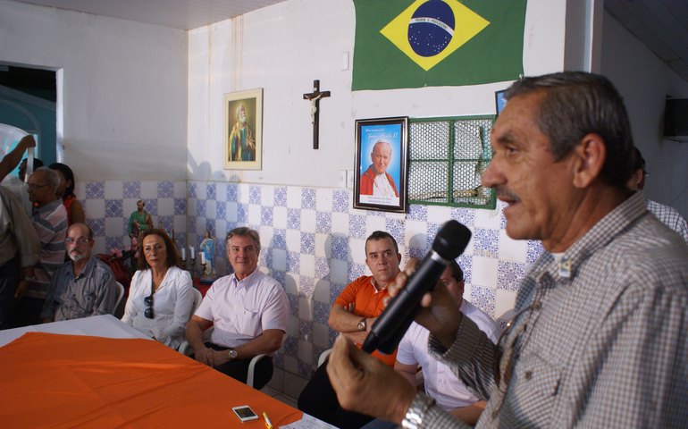 Pescadores reúnem com Collor e pedem apoio para moradias