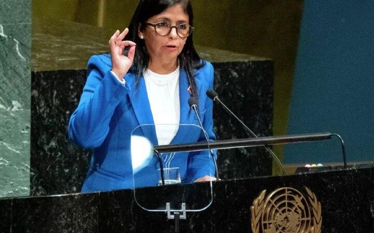 Delcy Rodríguez apresenta projeto para reformar a Lei de Hidrocarbonetos na Venezuela