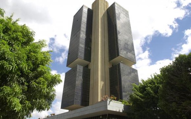 IPCA 2023 sobe de 5,31% para 5,36% e para 2024 avança de 3,65% a 3,70%, diz Focus