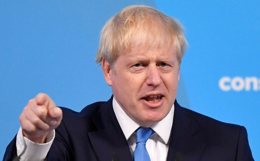 Boris Johnson deixa o cargo de deputado no Reino Unido e evita suspensão