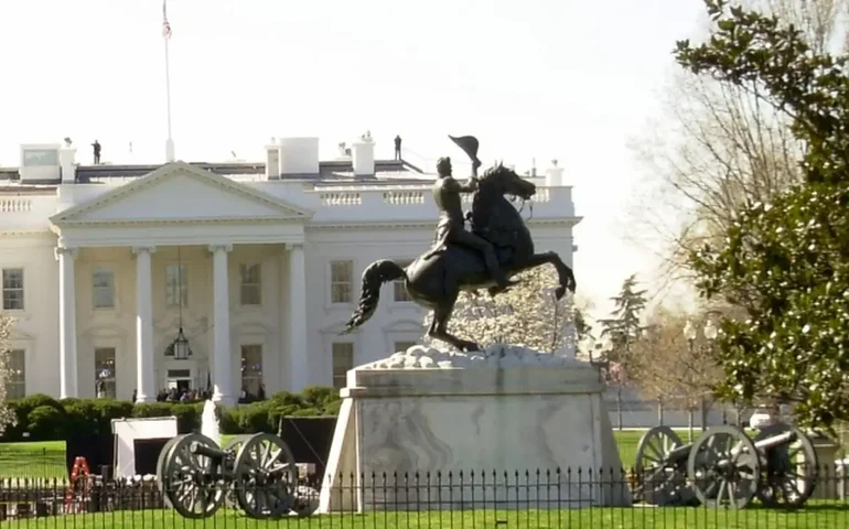 EUA reforça apoio 'inabalável' a Israel após Irã lançar drones: 'ataque provavelmente se desdobrará ao longo de várias horas'