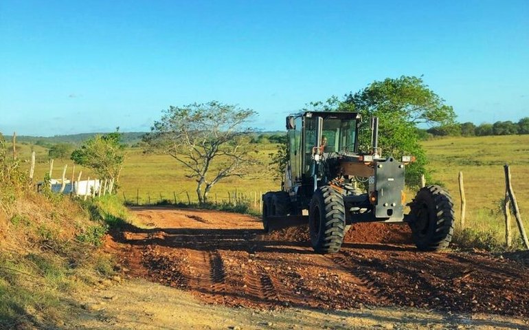Secretaria de Serviços Públicos de Penedo recupera 180 km de estradas em apenas dois meses