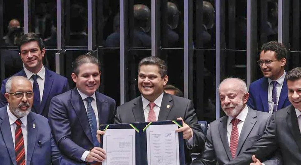 Sessão solene no Senado contou com Lula, Davi Alcolumbre e Hugo Motta / Foto: Lula Marques / Agência Brasil