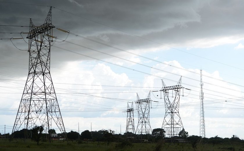 Votação sobre Amazonas Energia volta na terça-feira, por força de regimento, diz Aneel