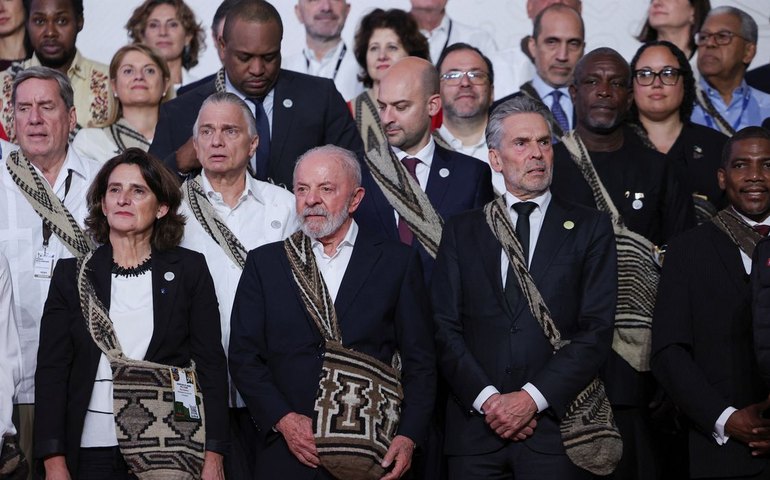 Lula critica “velhas retóricas” que justificam intervenção em países