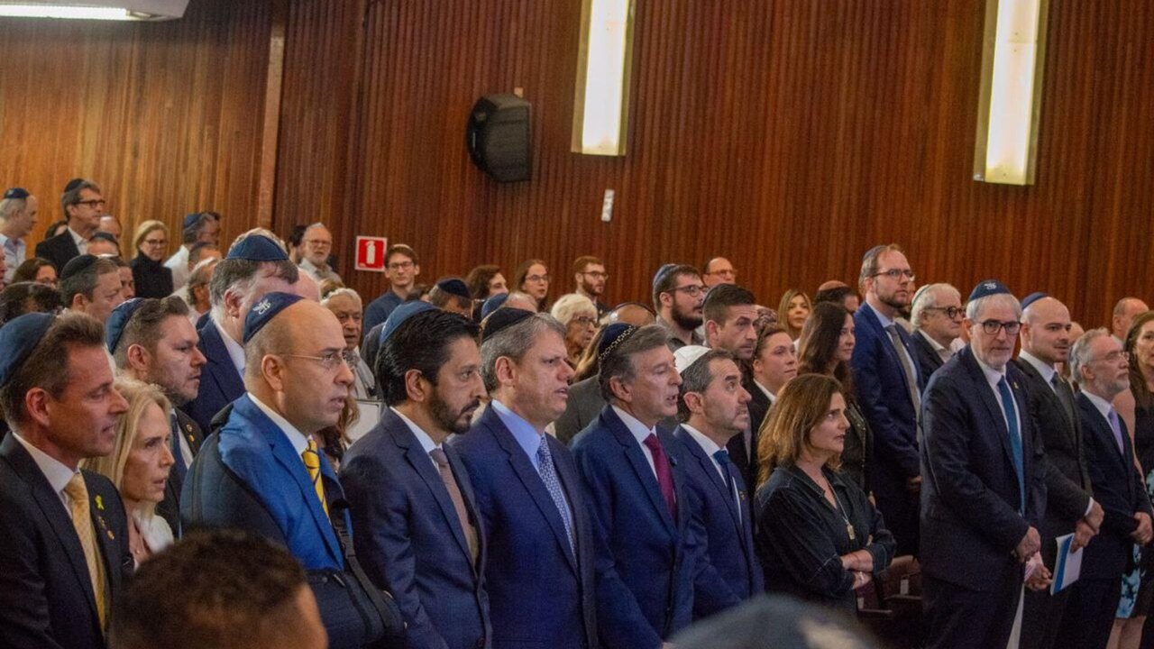 Evento em São Paulo relembra libertação de Auschwitz e homenageia vítimas do Holocausto