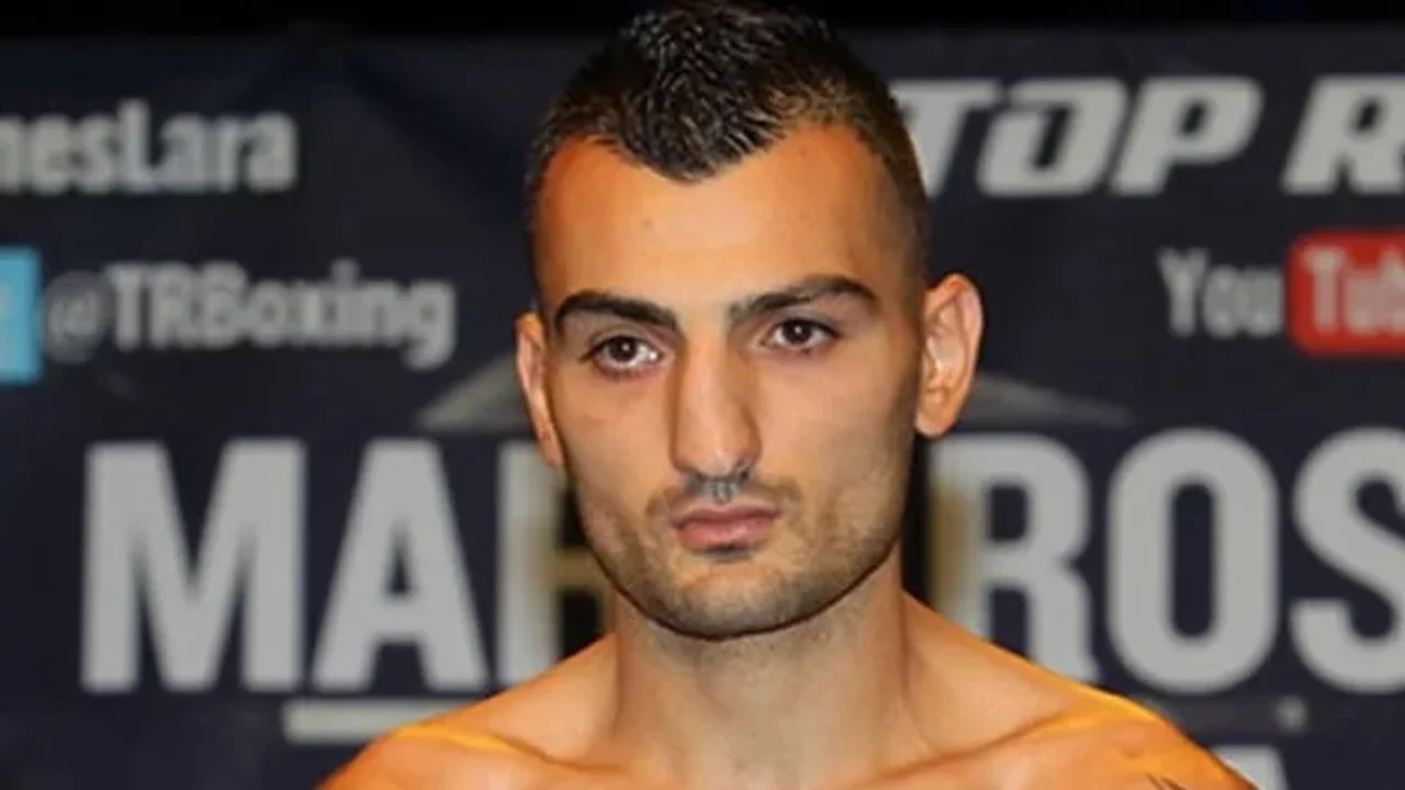 Lutador de MMA morre aos 31 anos após desmaiar durante luta nos EUA