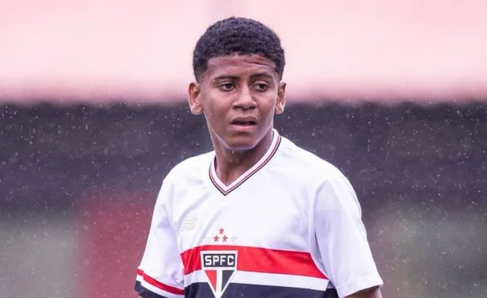 Segundo a Polícia Civil, Micael Leandro da Silva, 15 anos, foi atingido por engano