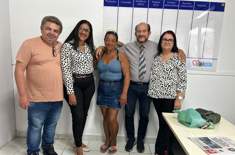 Vereador Dr. Cleber Costa lidera iniciativa de alfabetização para profissionais do sexo em Maceió