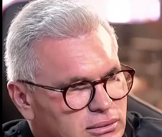 “Tive vontade de dar um tapa na cara dele”, diz Julian Lemos sobre Eduardo Bolsonaro; veja vídeo