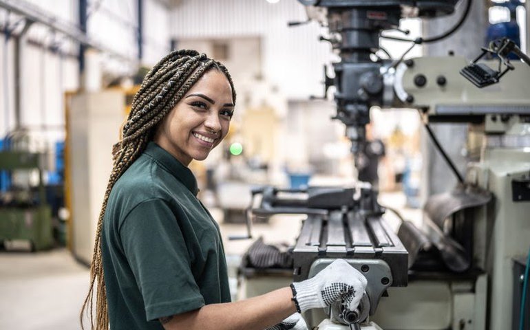 Desemprego cai a 5,6% no trimestre encerrado em julho, menor da série histórica iniciada em 2012