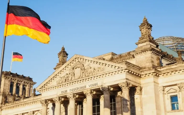 Alemanha: produção industrial cai 4,3% em agosto ante julho