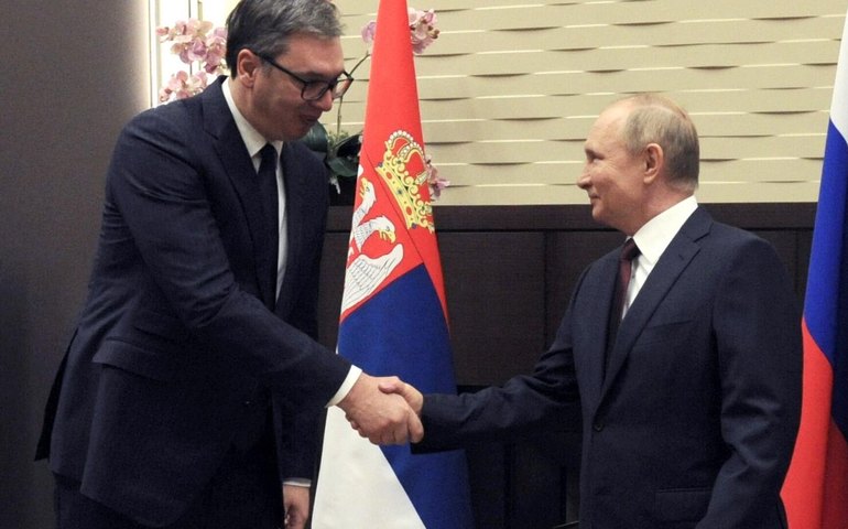 Vucic afirma que não vai impor sanções contra a Rússia enquanto for presidente da Sérvia