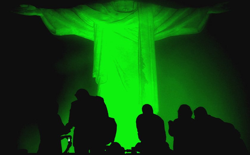 Pelo segundo ano consecutivo, Cristo Redentor ganhará iluminação verde no Dia de São Patrício