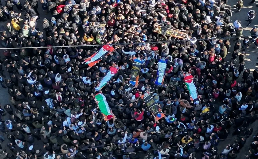 Manifestantes no Irã viralizam com dança como forma de protesto