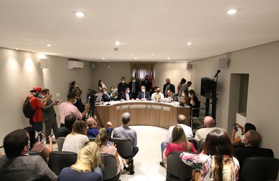 Aprovado parecer conjunto aos projetos que reestruturam carreiras e reajustam salários de servidores públicos